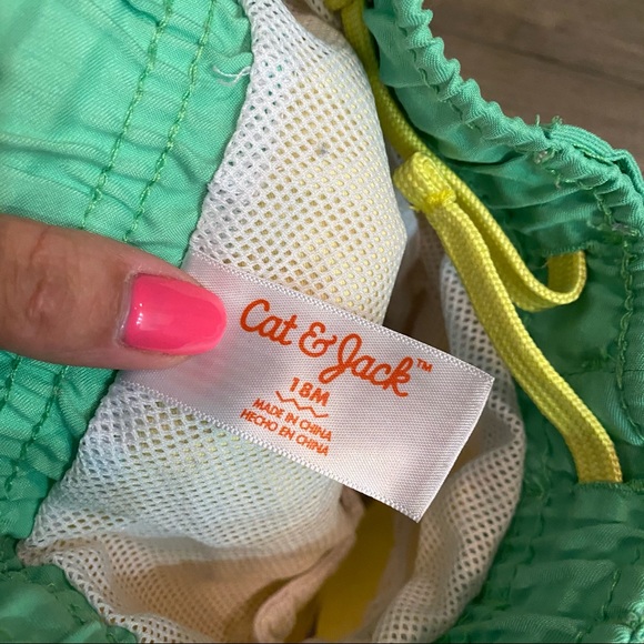 Bundle of 2 boys' swim trunks Size 12m & 18m - Picture 7 of 8